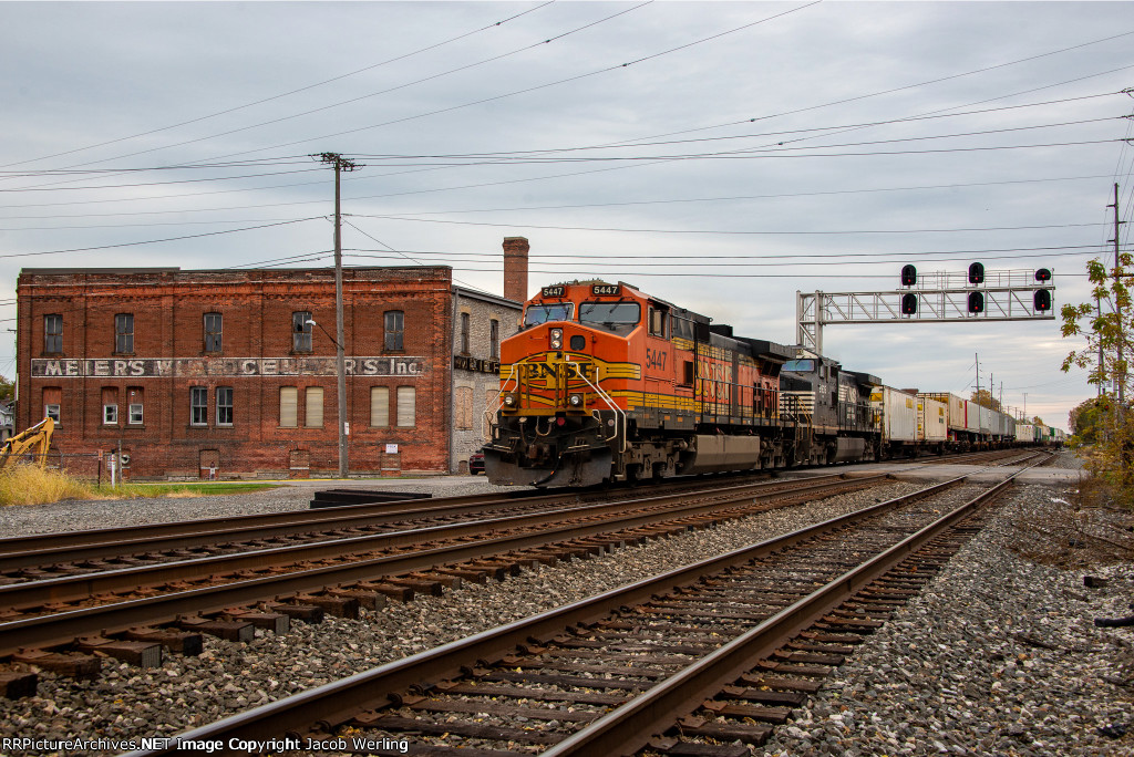 BNSF 5447